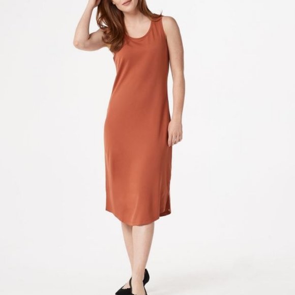 Isaac Mizrahi Dresses & Skirts - Isaac Mizrahi Sleeveless Knit Midi Dress Side Slit